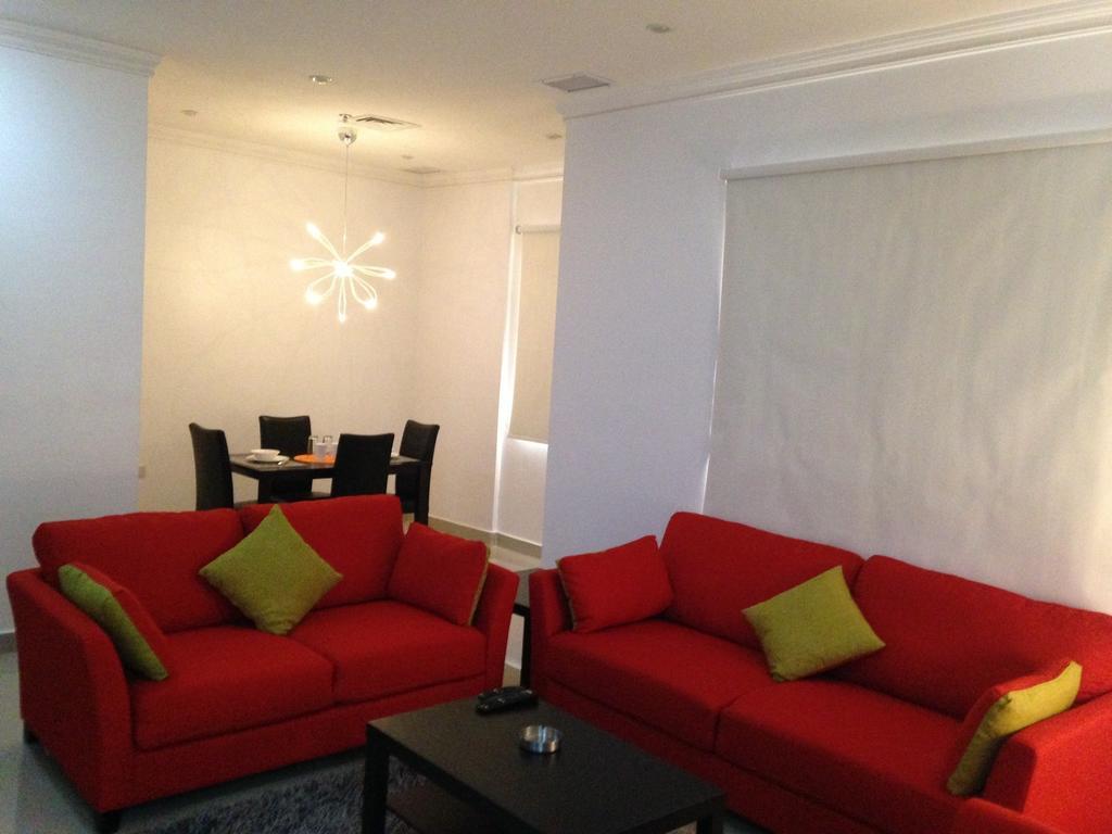Riviera Apartments Kuwait City Esterno foto