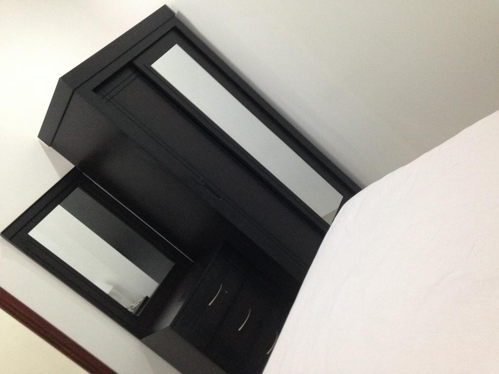 Riviera Apartments Kuwait City Esterno foto